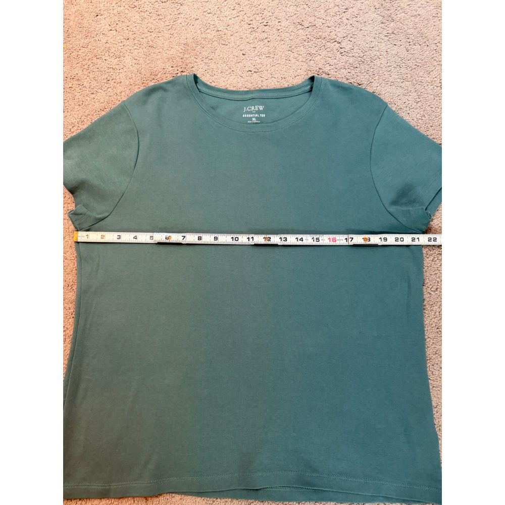 Women's J.CREW Essential Tee XL Sage Green Short Sleeve Minimalist Neutral Comfy - Picture 7 of 12